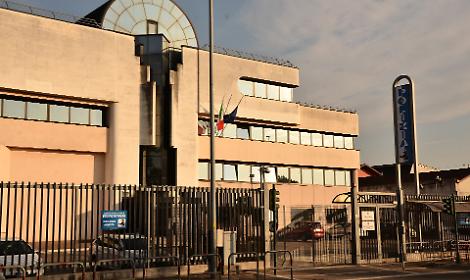 Verona, violenze in questura: 12 poliziotti rinviati a giudizio, 4 rischiano il processo per tortura