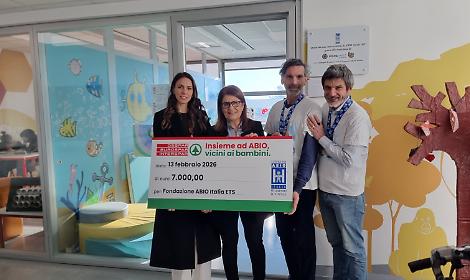 La consegna dell'assegno