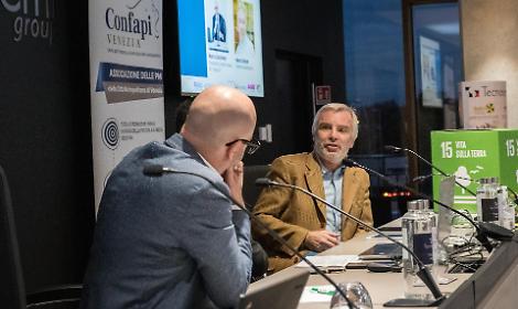 Venezia, maxi sequestro di gas illegale al porto: oltre 24 tonnellate bloccate dalla Guardia di Finanza