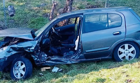 Auto fuori strada a Maserada sul Piave: conducente estratto dalle lamiere