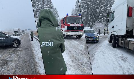 Foto dei disagi al traffico a Cortina