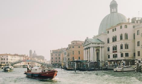 Turisti derubati, arrestati due borseggiatori a Venezia