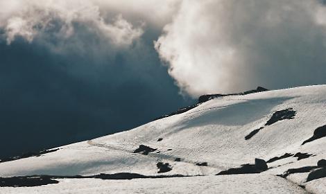 Valanga al passo San Pellegrino: due scialpinisti soccorsi e trasportati in ospedale
