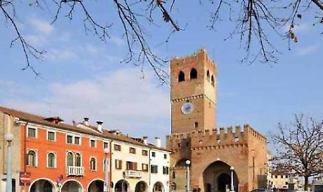 Povert&agrave; in aumento, nel noalese si &egrave; trasformata in condizione strutturale di fasce della popolazione