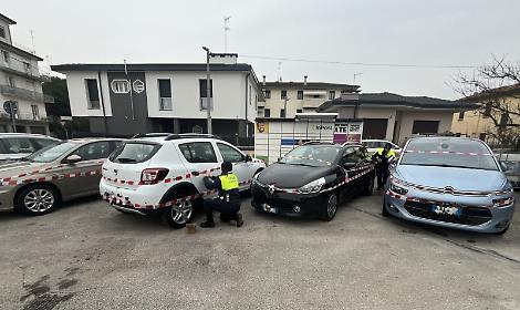 Foto delle auto sequestrate