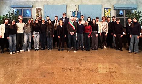Foto gruppo eccellenze scolastiche