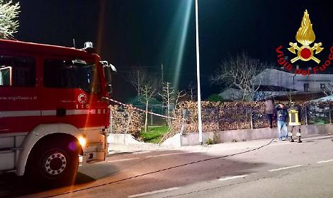 Arzignano, auto fuori strada: conducente estratto dai Vigili del Fuoco
