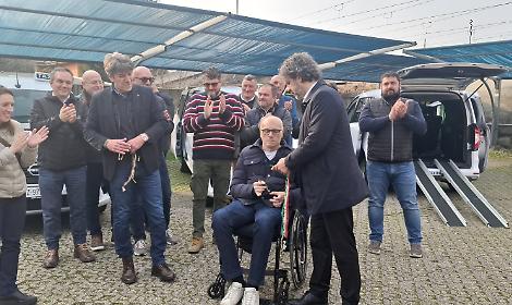 Taxi accessibili, Verona amplia il servizio: ora sono 20 le vetture attrezzate per persone con disabilit&agrave;
