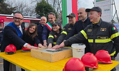 La posa della prima pietra