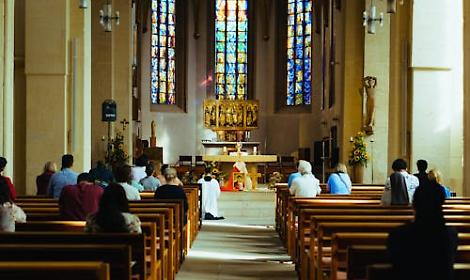 Crollo di intonaco in chiesa a Dueville: paura, ma nessun ferito