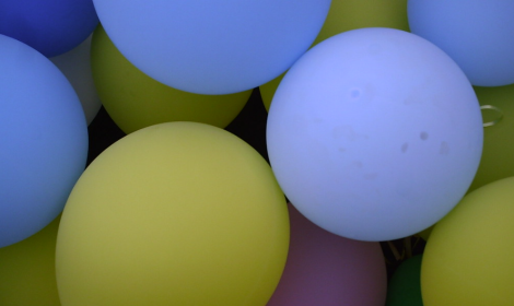 Palloncini di ghiaccio dal cavalcavia: denunciati due minorenni