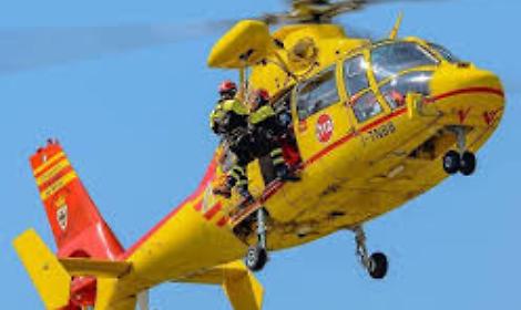 Scontro frontale nella galleria di Costa Volpino: due giovani gravemente feriti, traffico bloccato