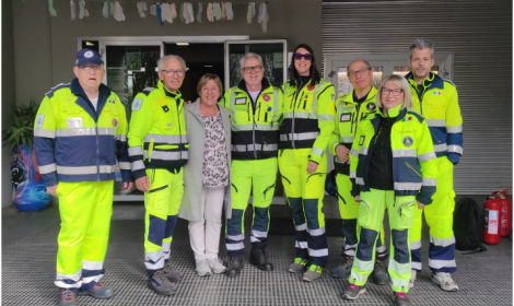 Foto volontari con sindaco Manuela Marangon