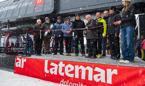 Foto del taglio del nastro