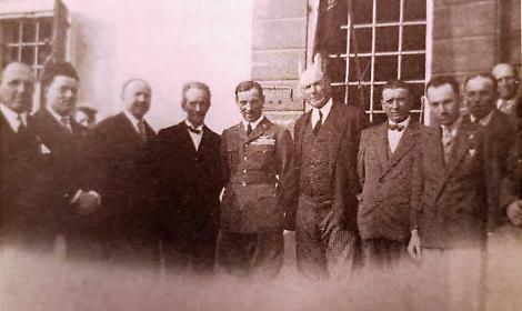 Bottrighe, Umberto Maddalena al centro con il padre a sx