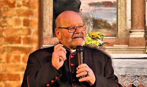 Addio a Monsignor Dino Pistolato, parroco di Gambarare: una vita dedicata alla comunit&agrave; e alla carit&agrave;