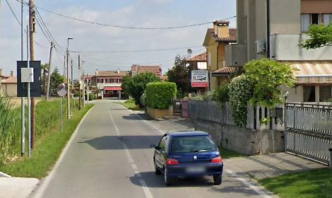 Maser&agrave; via Lion