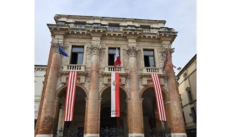 Festa in municipio per la promozione del Vicenza