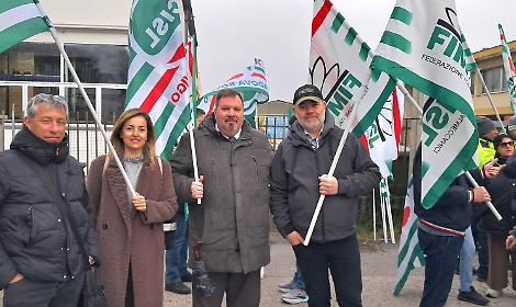 Cisl al presidio per le vittime sul lavoro: "Cambiamento culturale e investimenti nella prevenzione"