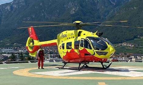 Scialpinista precipita per 200 metri dal Carega: soccorso in quota
