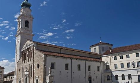 Furto delle offerte in cattedrale a Belluno: niente processo, indagati irreperibili