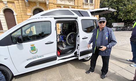 Mogliano Veneto, un nuovo mezzo per il trasporto disabili: rafforzata la rete solidale