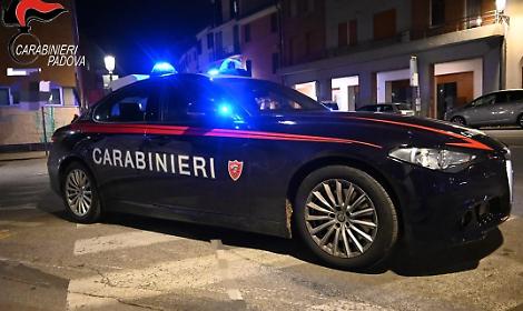 Furto in centro a Padova, arrestato dopo la fuga tra i passanti