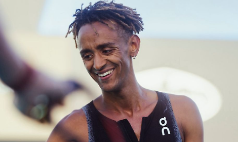 Yeman Crippa sul traguardo di Parigi