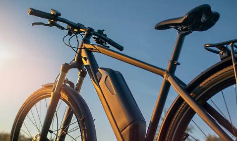 Furto di e-bike sventato a Bardolino: due uomini arrestati sul lungolago