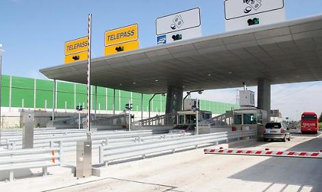 Il casello fa discutere