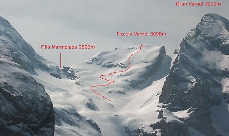 Il fronte nord del Piccolo Vernel. L'intervento &egrave; avvenuto alle spalle del blocco roccioso, sul lato sud