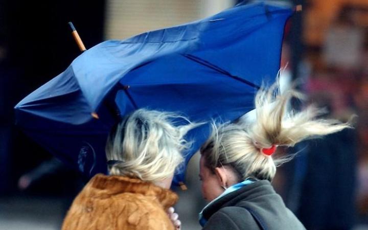 Friuli Venezia Giulia: vento record sul Monte Rest, raffiche fino a 216 km/h