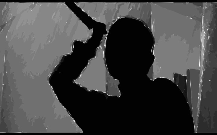 Ferragosto di sangue sul Garda: coltellata alla compagna, condanna annullata dalla Cassazione