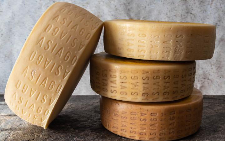 L&rsquo;Asiago DOP conquista Londra: sette premi al Great Taste Award 2025