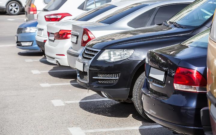 Confiscati a Trieste beni per 1,5 milioni a imprenditore coinvolto in truffe sulle auto