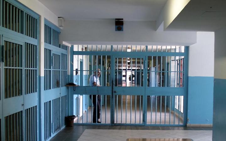 Ennesimo suicidio dietro le sbarre. Il detenuto aveva da poco compiuto 37 anni.