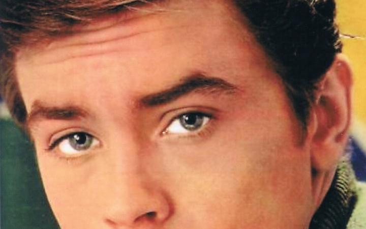 Addio ad Alain Delon: l'icona del cinema mondiale si spegne a 88 Anni