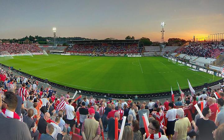 Il Vicenza supera il Novara 3-1 al Menti e conferma il momento positivo