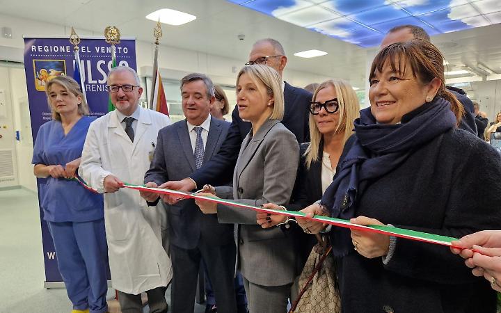 Lanzarin inaugurazione terapia intensiva Mirano