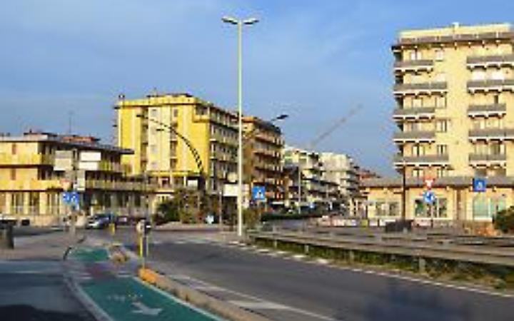 Risse, furti e movida selvaggia: &egrave; allarme totale. Scattano zone rosse ed ordinanze anti alcol