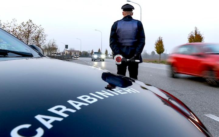 Controlli stradali nelle Giudicarie: decine di irregolarit&agrave; tra revisioni e assicurazioni