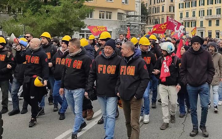 Da Genova a Taranto: metalmeccanici in piazza per lavoro e sicurezza