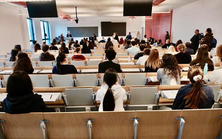 Test di Medicina a Padova nel caos: migliaia di studenti sotto pressione tra timori e polemiche