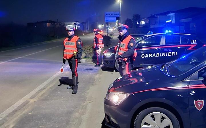 Controlli notturni dei Carabinieri in provincia di Padova: 60 persone e 22 veicoli controllati