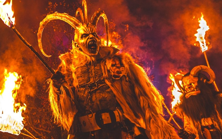 Natale a Montegrotto Terme: tra mercatini, magia e la suggestiva sfilata dei Krampus