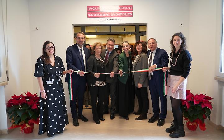 Foto del taglio del nastro