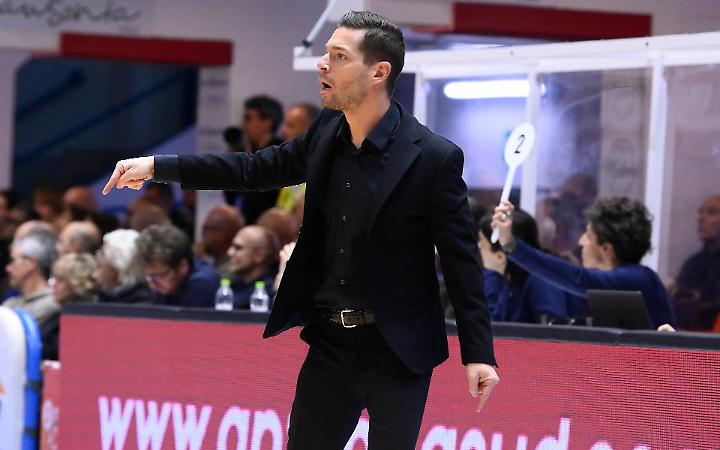 Scossa in casa Treviso Basket: Rossi sollevato dall&rsquo;incarico, Nicola favorito per la panchina