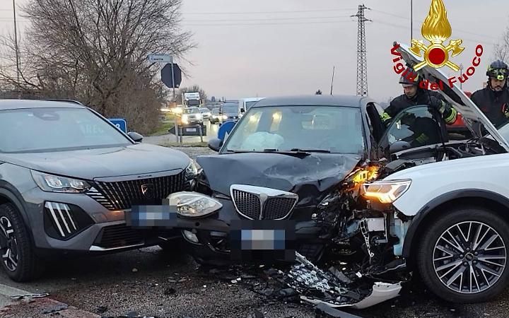 Incidente a Lonigo: tre auto coinvolte, un ferito trasportato in ospedale