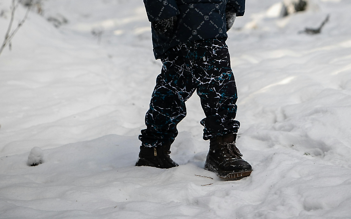 Bambino abbandonato dal bus in provincia di Belluno: indagini in corso su DolomitiBus