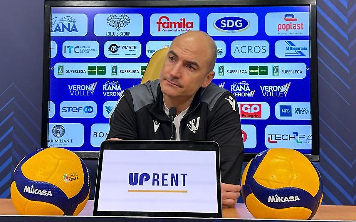 Coach Soli di Rana Verona